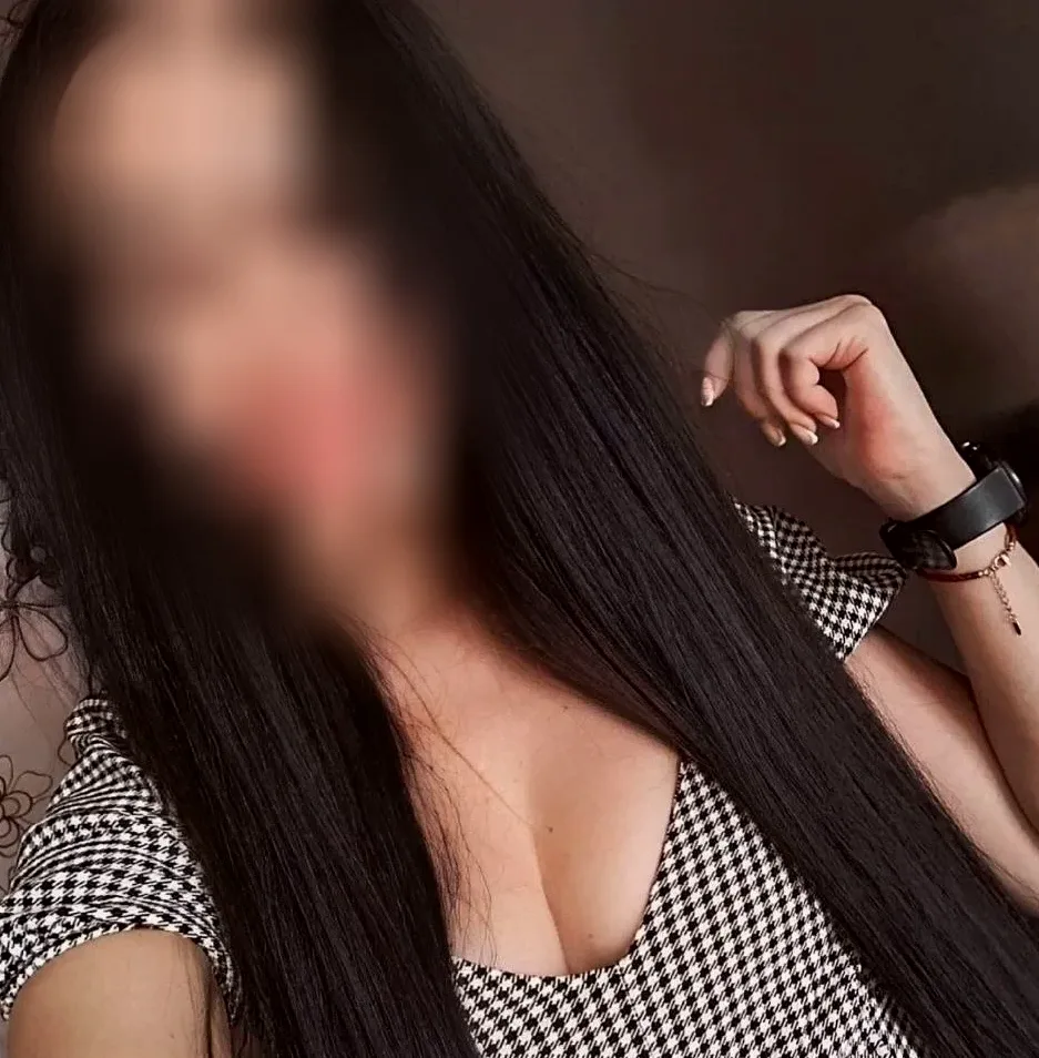 Nour, 30