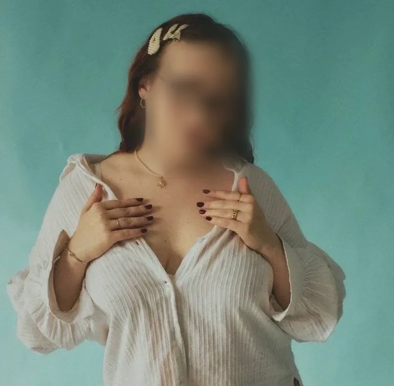 Sinead, 21