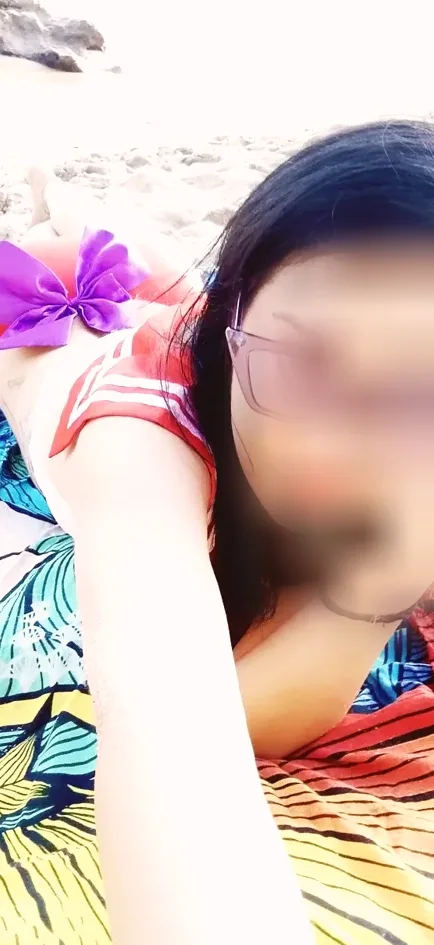 Sophie, 37