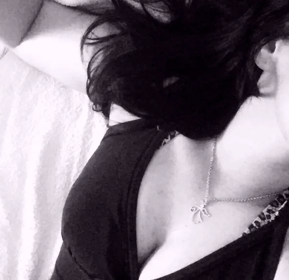 Yasmin, 39